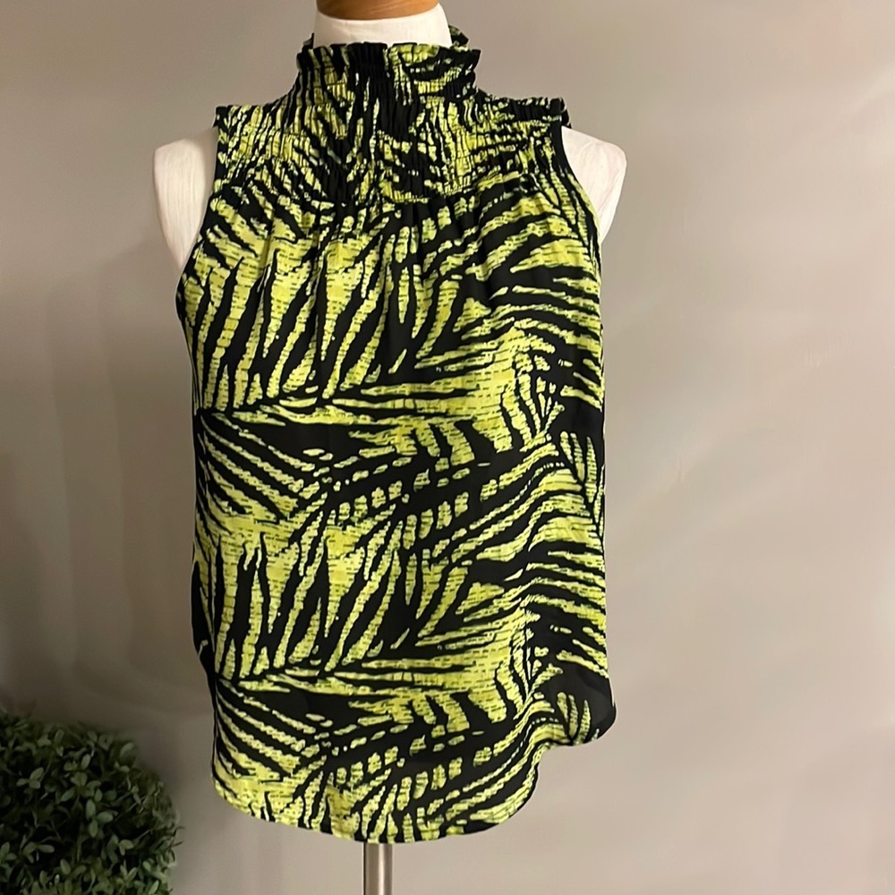 Allison Joy women’s smocked mock / turtleneck sleeveless Lightweight blouse XS